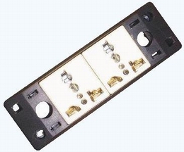 2 Universal receptacle set (2P+E)